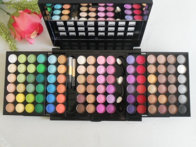 MAC Cosmetics Canada 96 Pcs Eyeshadow Palette Outlet